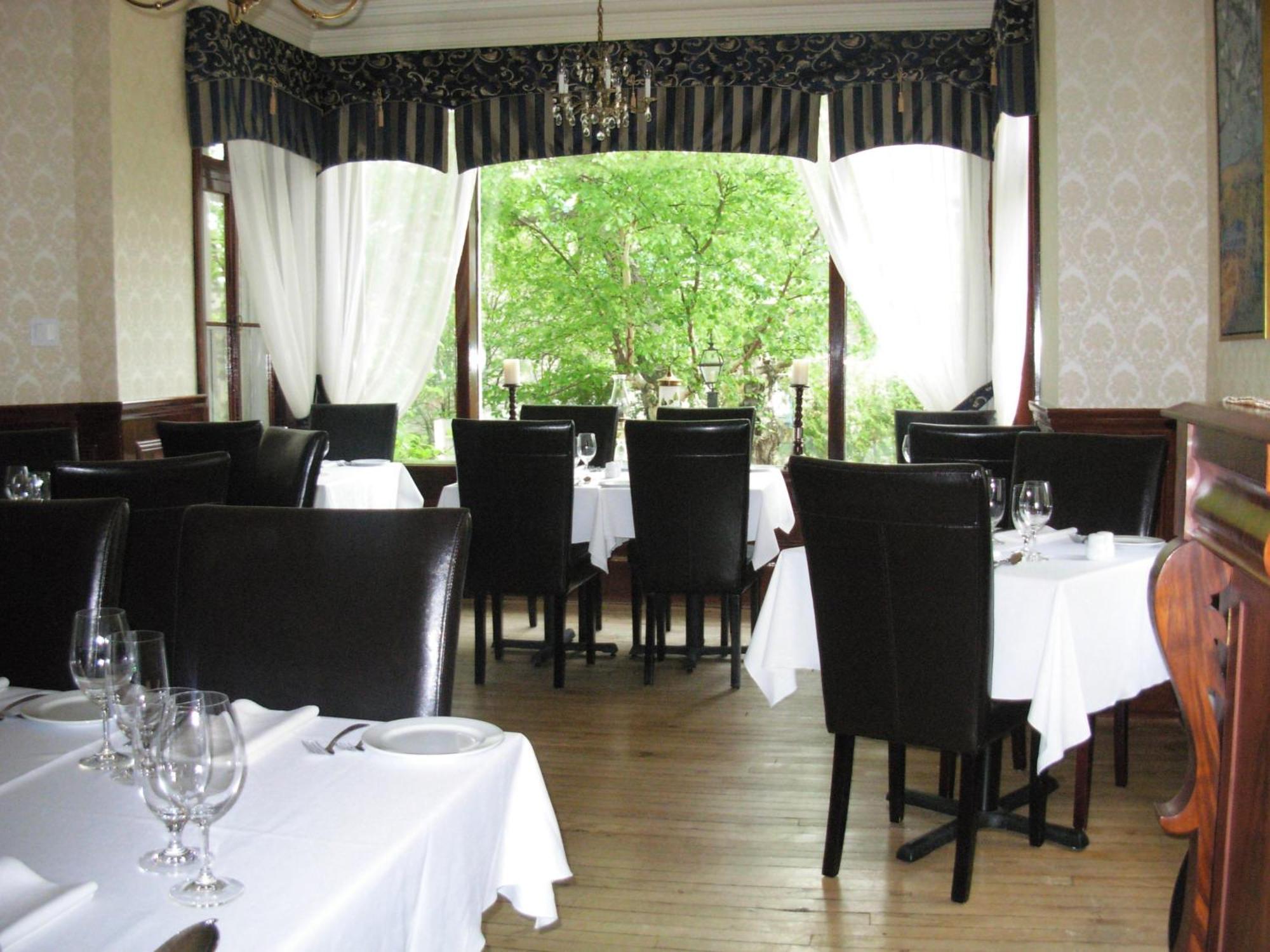 Chez Truchon Bistro-Auberge La Malbaie Exterior foto