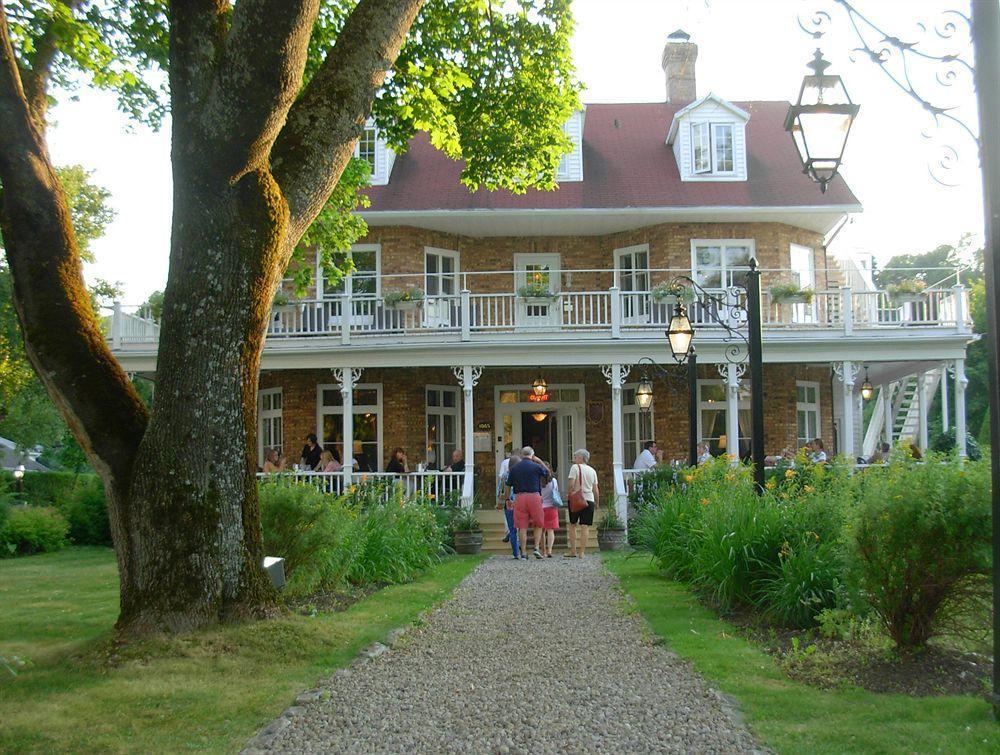 Chez Truchon Bistro-Auberge La Malbaie Exterior foto